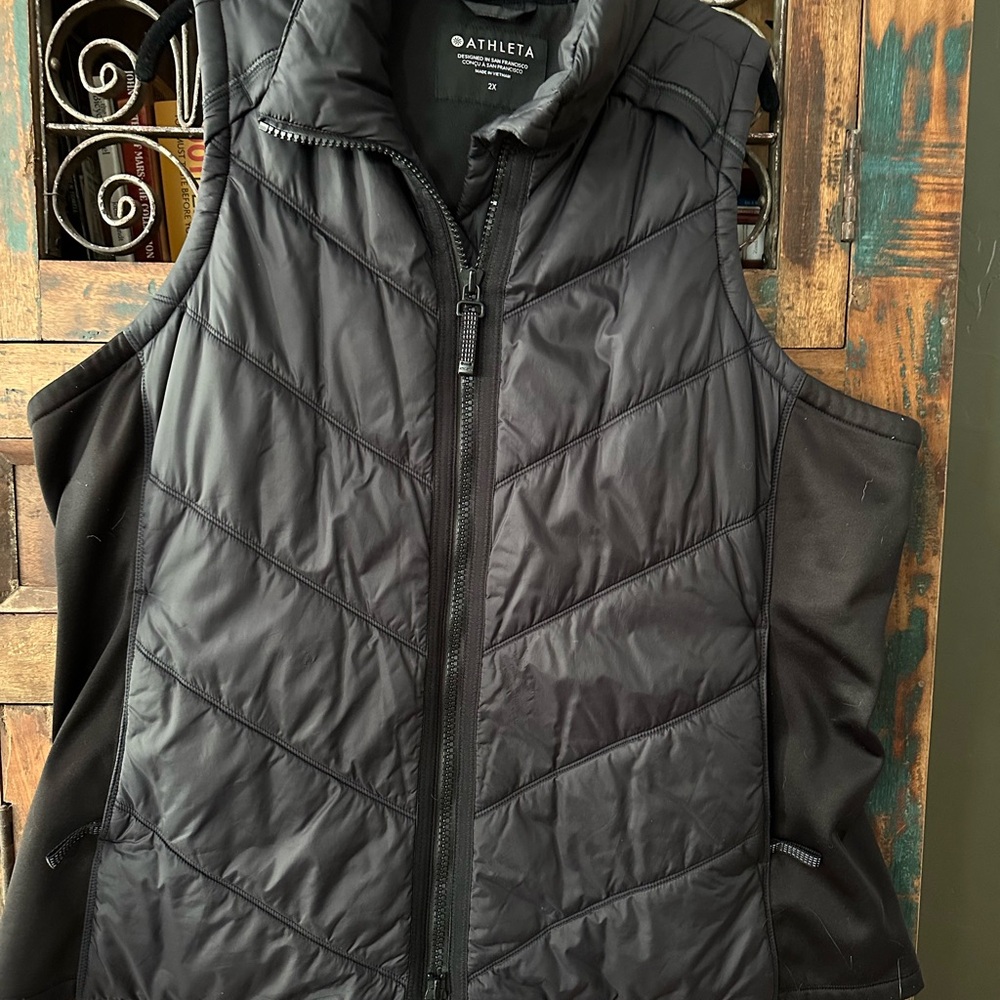 Athleta Women's Black Quilted Puffer Vest